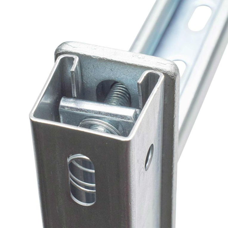Гайка фасонная М10 с удлин. пружиной DKC CM161000